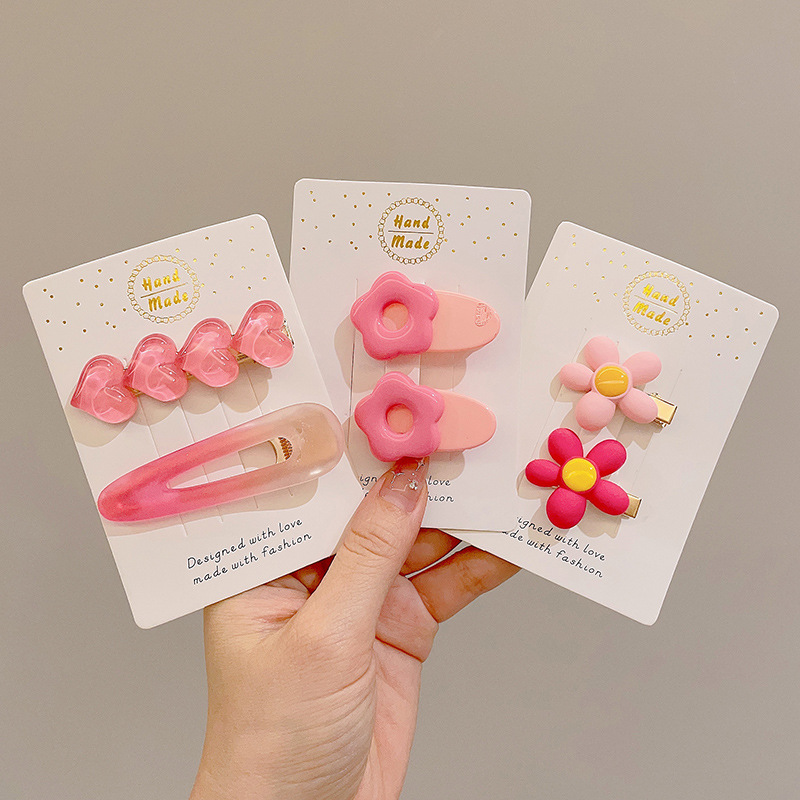 Pin de pelo de verano de dopamina rosa de alto nivel de sensación de frangeo un clip de pelo de frente acabado de pelo de broche adorable adornamiento para el pelo