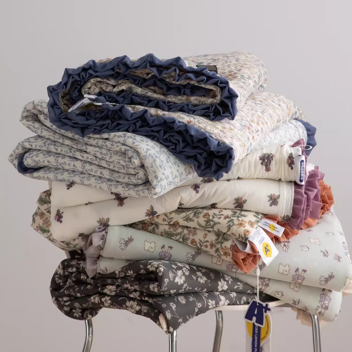 2024 New Style Small Ice Caragana Korean Style Pastoral Cool Ice Silk Summer Cool quilted 20% Soybean Fiber quilted Summer quilted Air-conditioning quilted