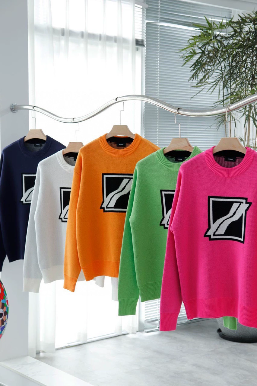 В наличии WE11DONE Вязаная кофта O S иглой до 950g вес