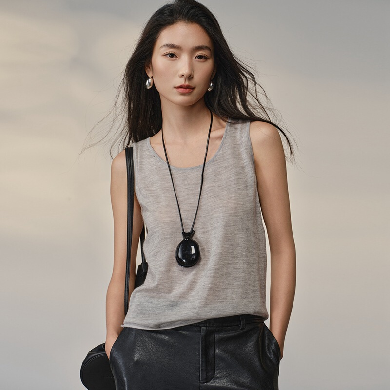 80-Count Fine-Spun 100% Cashmere U-Neck Vest, Lightweight Knit Sleeveless Camisole, All-Season Base Layer
