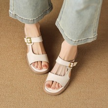 高级感厚底拖鞋女2025年夏季新款时尚外穿一字拖百搭露趾粗跟凉鞋