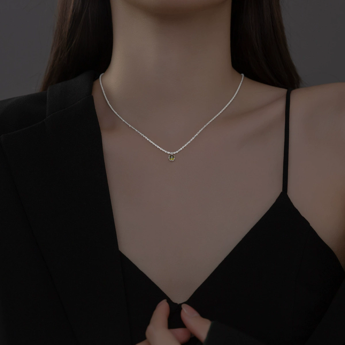 Green small universal necklace, accessory, silver 925 sample, simple and elegant design
