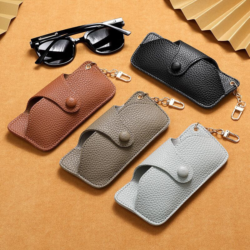 Anti-pressure Handmade Leather Sunglasses Box Drop-resistant Sunglasses Box Portable Glasses Bag Chain Hanging Bag Anti-pressure Handmade Leather Sunglasses Box Drop-resistant Sunglasses Box Portable Glasses Bag Chain Hanging Bag