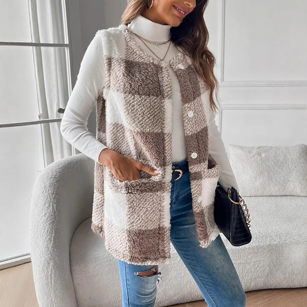 Teddy Bear Plush Vest – Oversized Faux Fur Gilet | Winter Elegance (Dark Khaki Checkered)_ecoleips.com