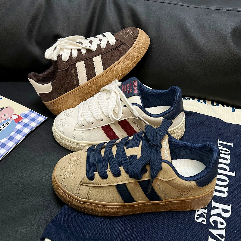 Осенние дышащие кроссовки женские 2024 новые повседневные дикие холстовые студенты корейские спортивные толстые подошвы ретро маленькие белые туфли