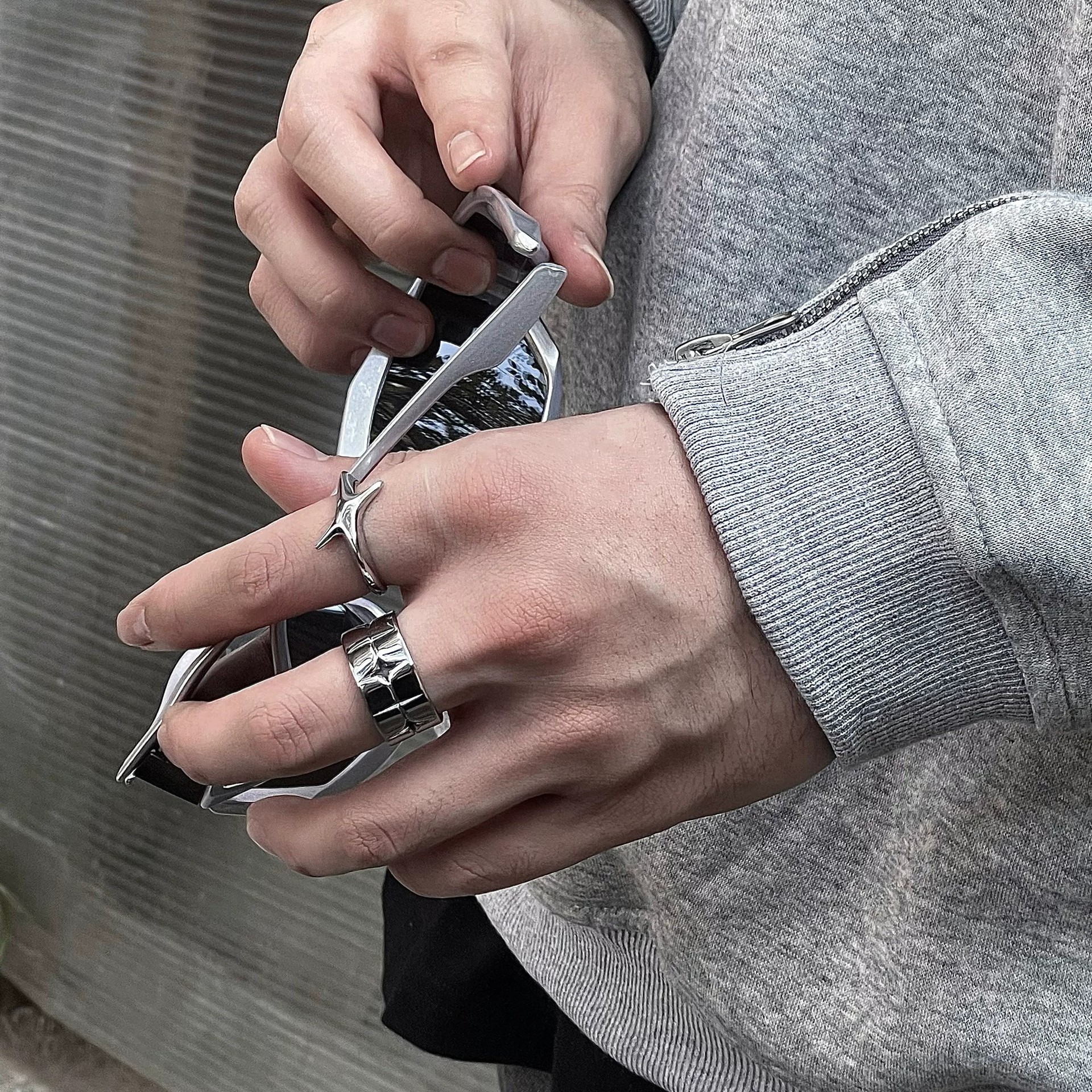 Shining starlight, new high-end, cool and elegant couple rings, silver wide-band stacking rings