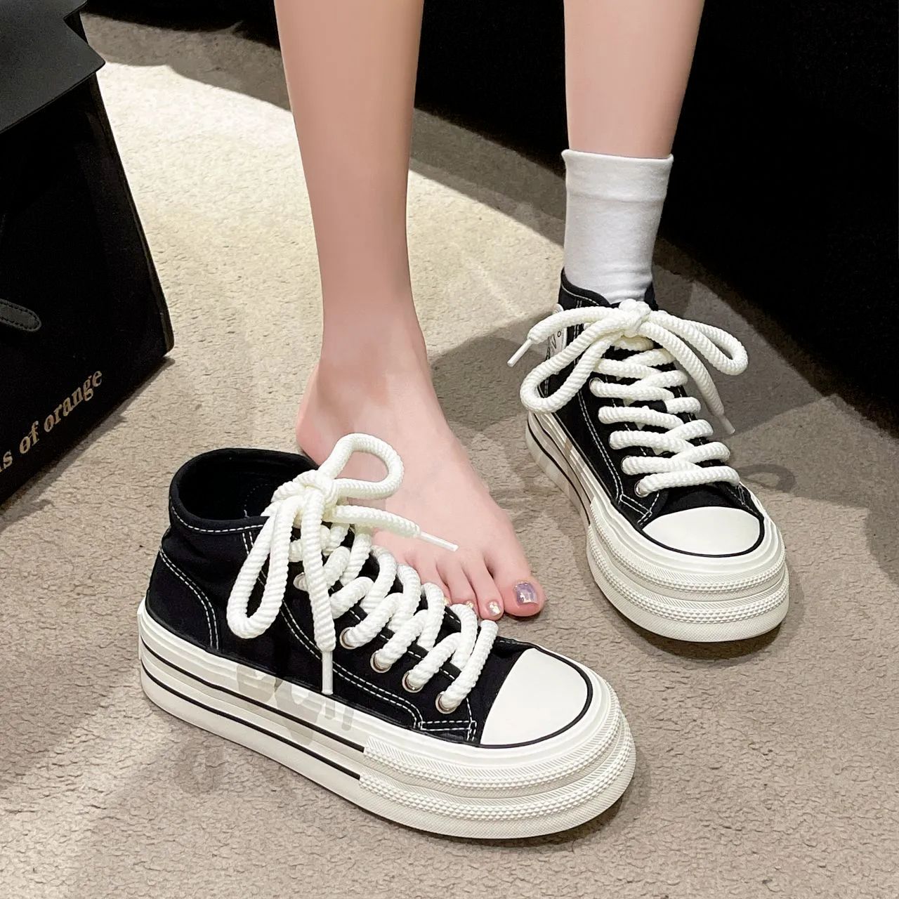 검은색