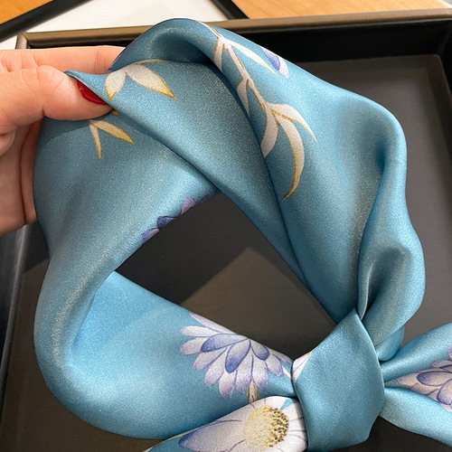 Magnolia spring and autumn fashionable silk square scarf for women 53 printed Korean style decorative scarf mulberry silk scarf scarf neck protector