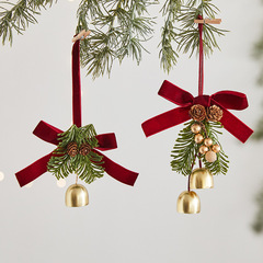 新しいクリスマスの鹿の角の鈴の扉は装飾品の赤い蝶結びを飾ってクリスマスツリーのアイデアを飾ってペンダントを飾ります。