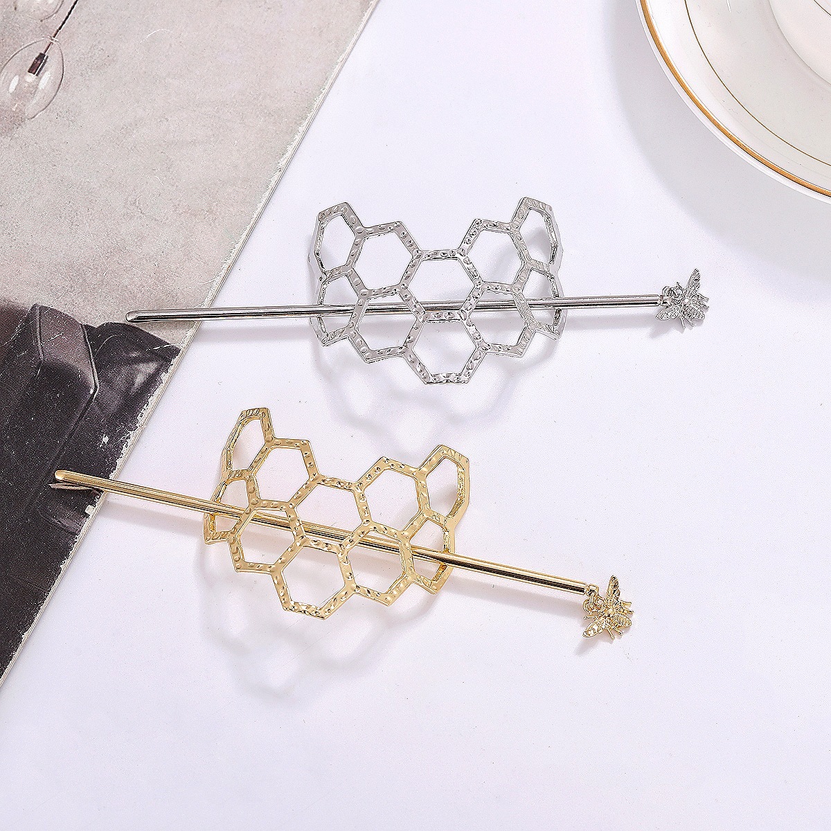 Malla de entropía de estilo coreano horquilla cóncava-convexa irregular agujero de panal aleación horquilla diaria updo malla de panal horquilla