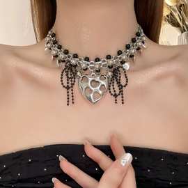 辣妹设计感镂空爱心流苏项链女小众嘻哈朋克黑色串珠蝴蝶结choker