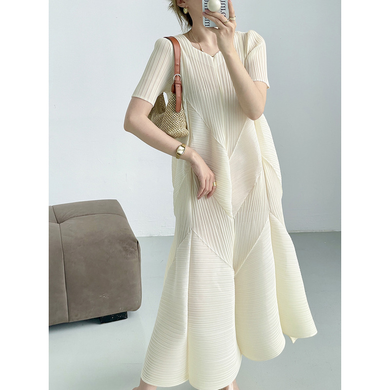 Miyake 2025 Summer Designer Elegant High-End Pleated Dress New French Short-Sleeved Silhouette Flower Bud Skirt