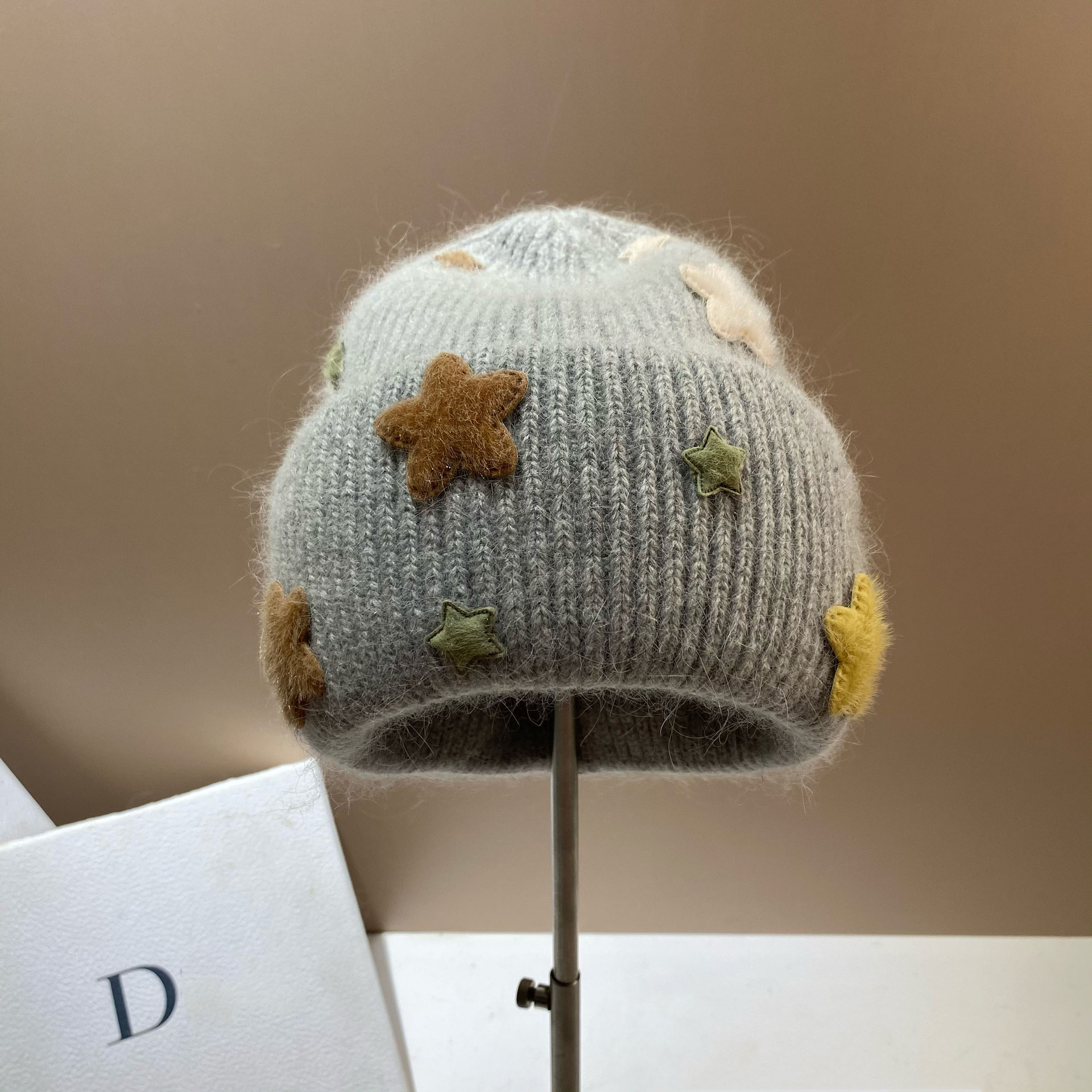 Gorro beanie de punto para mujer de pelo de conejo invierno_voghion.com