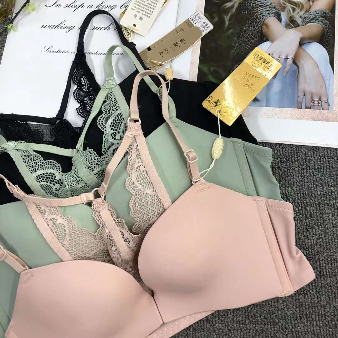 Transfronterizo del sudeste de Asia Estilo japonés estilo francés cómodo empujar hacia arriba estilo francés belleza espalda frontal hebilla sin costuras ropa interior de las mujeres al por mayor
