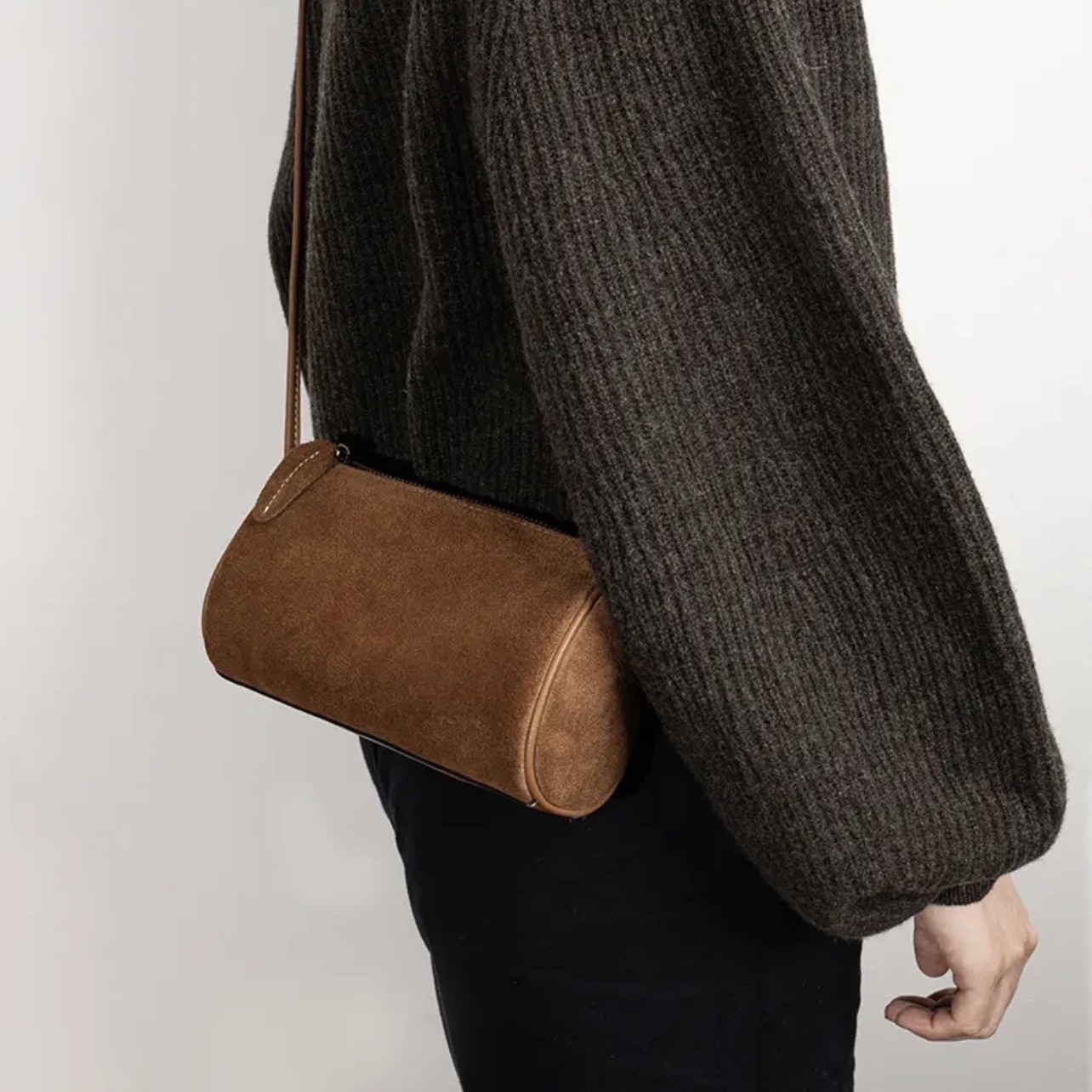 Trendy Boston Bags for Cross-Border Trade 2025 New Niche Design Crossbody Bag for Women Matte Cylinder Bag