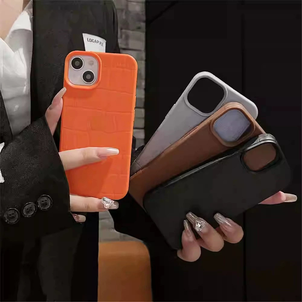 Силиконовый чехол (Apple) для iPhone 16, совместимый с iPhone 15 Pro — матовая поверхность, ударопрочный