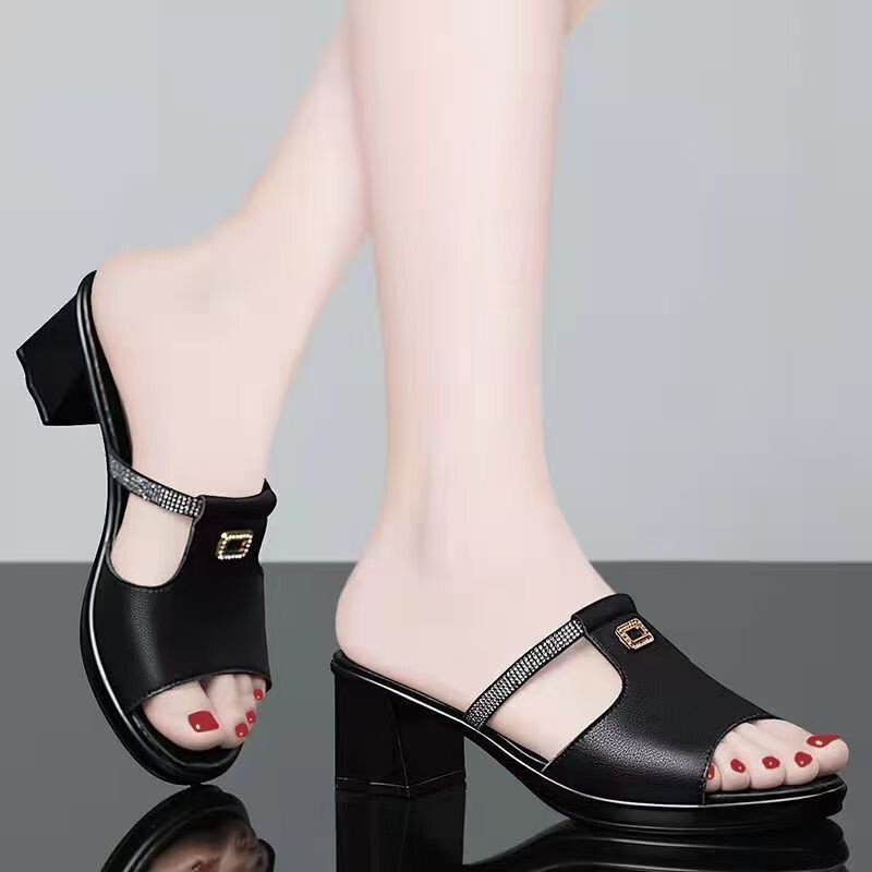 2026 New High-Heeled Slippers for Women, Summer Outdoor Wear, Mid-Heel Sandals, Fashionable Korean Style Versatile Slippers, Mom Shoes Trend 2026 New High-Heeled Slippers for Women, Summer Outdoor Wear, Mid-Heel Sandals, Fashionable Korean Style Versatile Slippers, Mom Shoes Trend