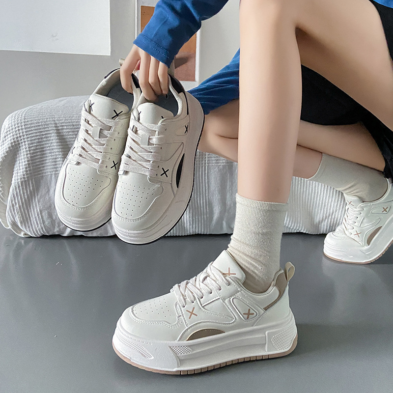 2024 début du printemps nouvelle édition coréenne petites chaussures blanches femme Instagram étudiant sport et loisirs chaussures de planche chaussures de tir de rue semelle épaisse_voghion.com