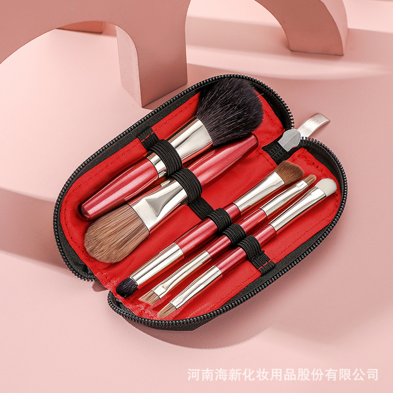 Un juego de pinceles de maquillaje Mini cepillo de rubor portátil, cepillo de labios, cepillo de sombra de ojos, juego de pinceles de maquillaje Cangzhou, herramientas de belleza