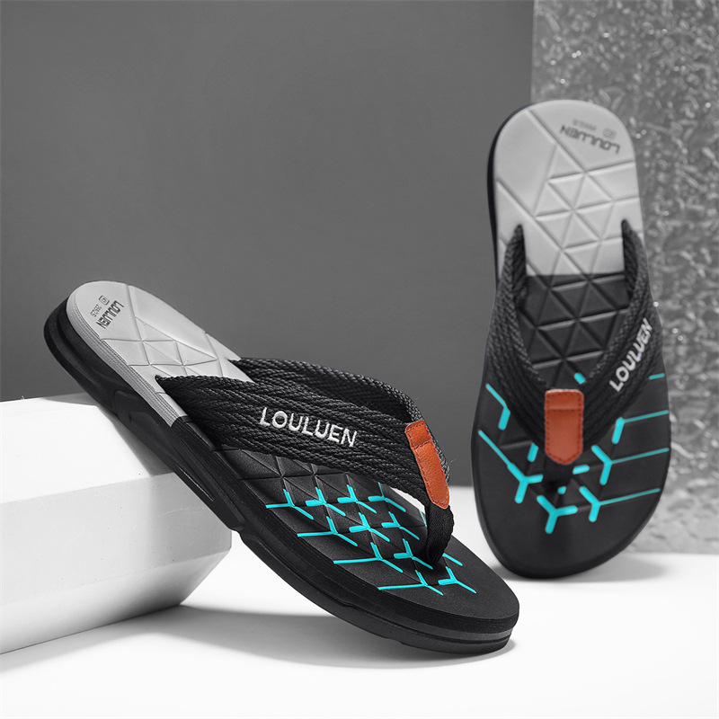 2025 chanclas de verano personalidad de los hombres zapatos de playa de uso exterior tendencia al aire libre sandalias y zapatillas antideslizantes de fondo suave en nombre del cabello