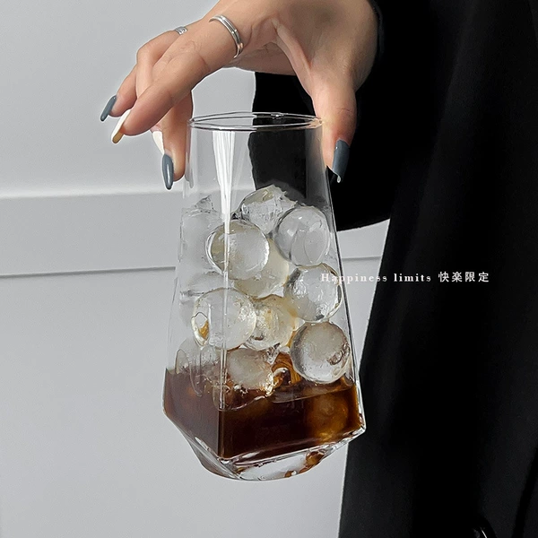 Square cup