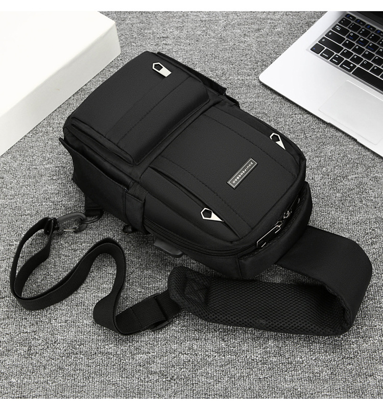 2024 New men's chest bag, trendy casual single-shoulder bag, cross-border water-resistant crossbody bag, USB rechargeable men's bag undefined