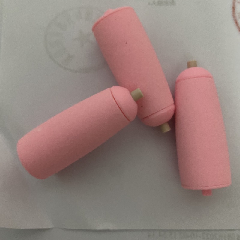 メーカーは電動の足磨き器を提供しています。|undefined