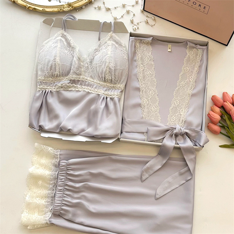 Damen Pyjama Set Aus Eisseide Mit Brustpolster Und Nachthemd_voghion.com
