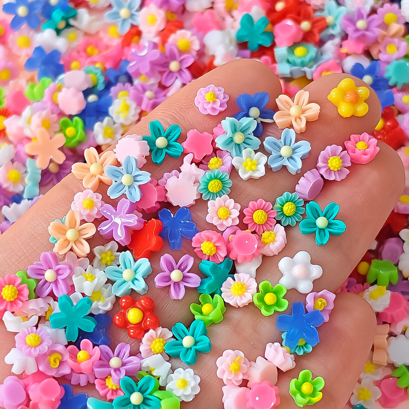 Cross-Border Hot-Selling Luminous Mixed-Color Mini Five-Petal Flower Nail Art Accessories, Simple and Cute Three-Dimensional Small Daisy Nail Art Accessories