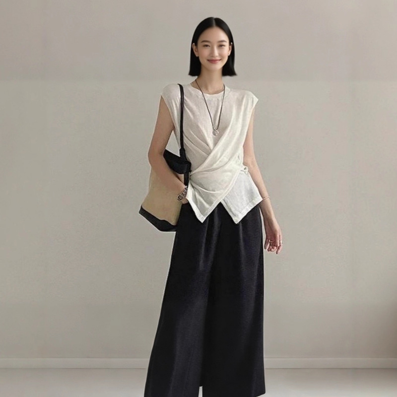 High-End Version of Ps's Summer Tops, Nanyou High-End Women's Clothing with a Sophisticated and Stylish Design, Tencel Short-Sleeve Knitwear