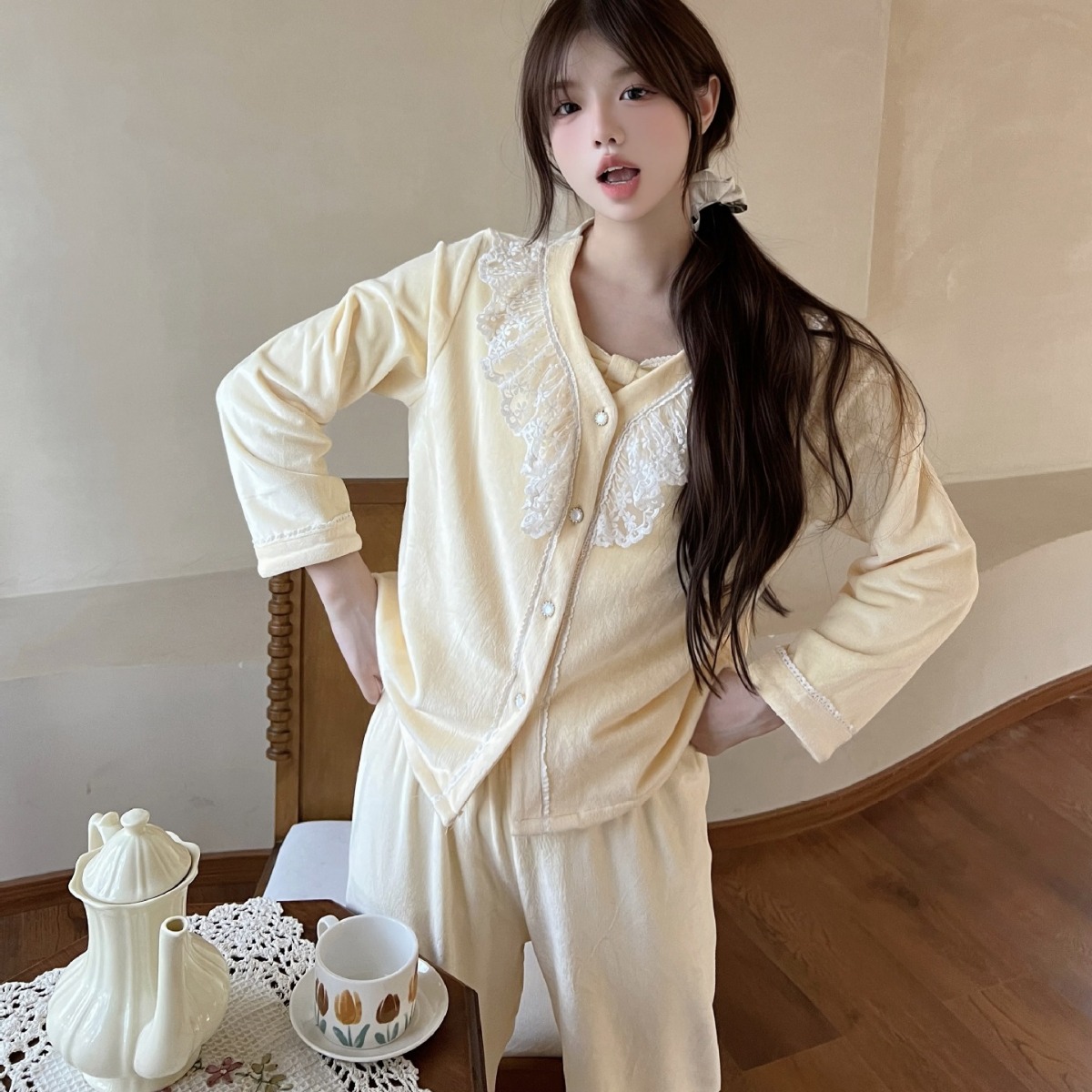 [섬 벨벳] 새 가을과 겨울 양각 나비 달콤한 귀여운 고급 긴소매 여성 잠옷 3 피스 카디건