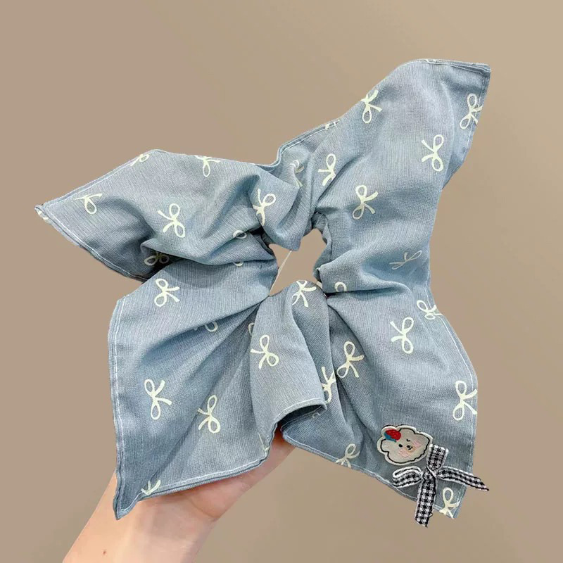 Синий шарф с бантиком