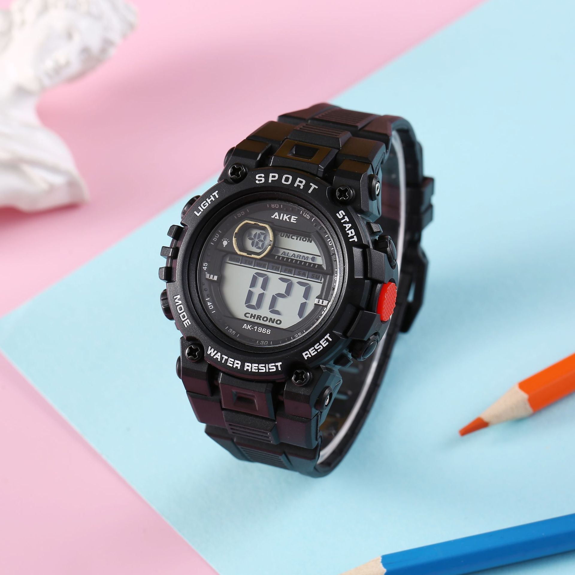 Coreano de alto valor de la cara pareja de estudiantes de secundaria y secundaria amigos reloj electrónico despertador impermeable nocturna al aire libre reloj deportivo al por mayor