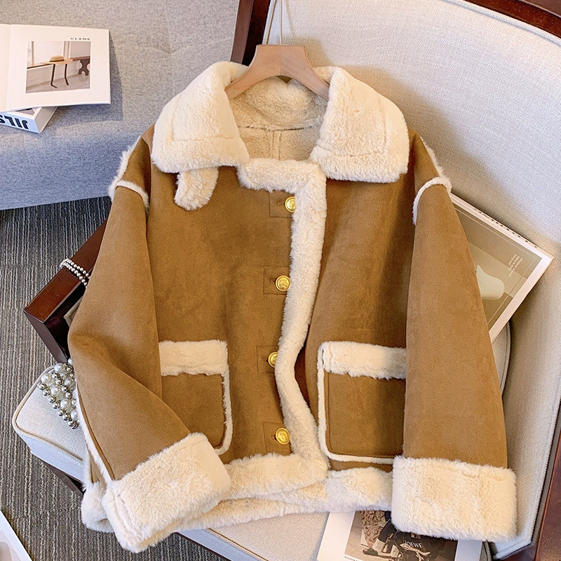 Женская байкерская куртка из овечьего меха в стиле Chanel, на флисовой подкладке и утолщенная, новая зимняя куртка с отложным воротником 2025 года.