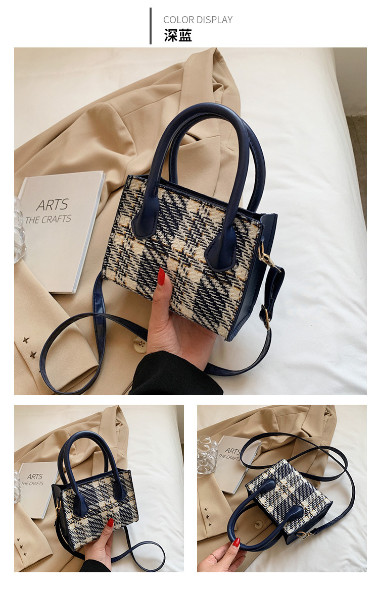 Retro Plaid Simple Ladies One-shoulder Diagonal Bag Wholesale display picture 3