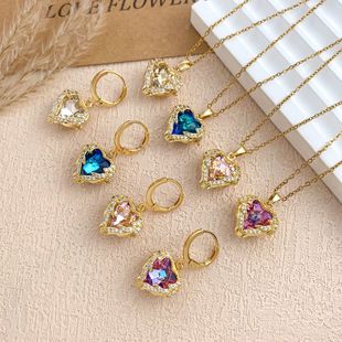 �期��u�p�ݲ�ɫ����֮�������Ů�߼��в���ɫ�i��朰ٴ����