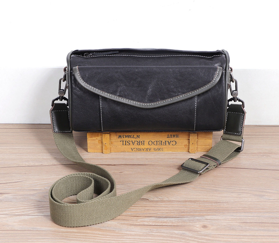 Túi đeo chéo nam da bò thật thuộc da thực vật, túi nhỏ đeo vai cá tính 29×11×17 cm — Dây đeo vai màu đen, Dây đeo vai đơn màu xanh lá cây, Dây đeo vai màu đen và xanh lá cây chi tiết 3