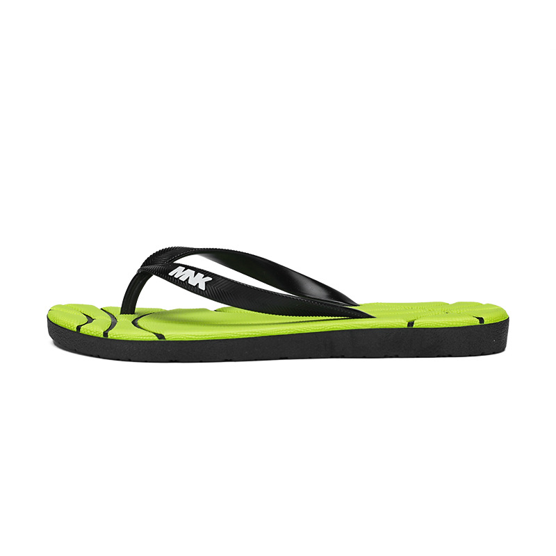 Chanclas de celebridades de Internet para hombres transfronterizos de gran tamaño verano nuevo estilo ropa exterior tendencia playa al aire libre chanclas para hombres en stock