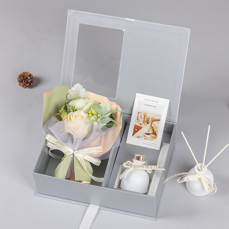 七夕520送女友 闺蜜生日礼物女生小众实用送老师员工香薰礼盒花束
