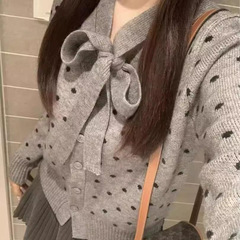 miu系高级感灰色波点蝴蝶结系带毛衣开衫外套女秋冬内搭针织上衣