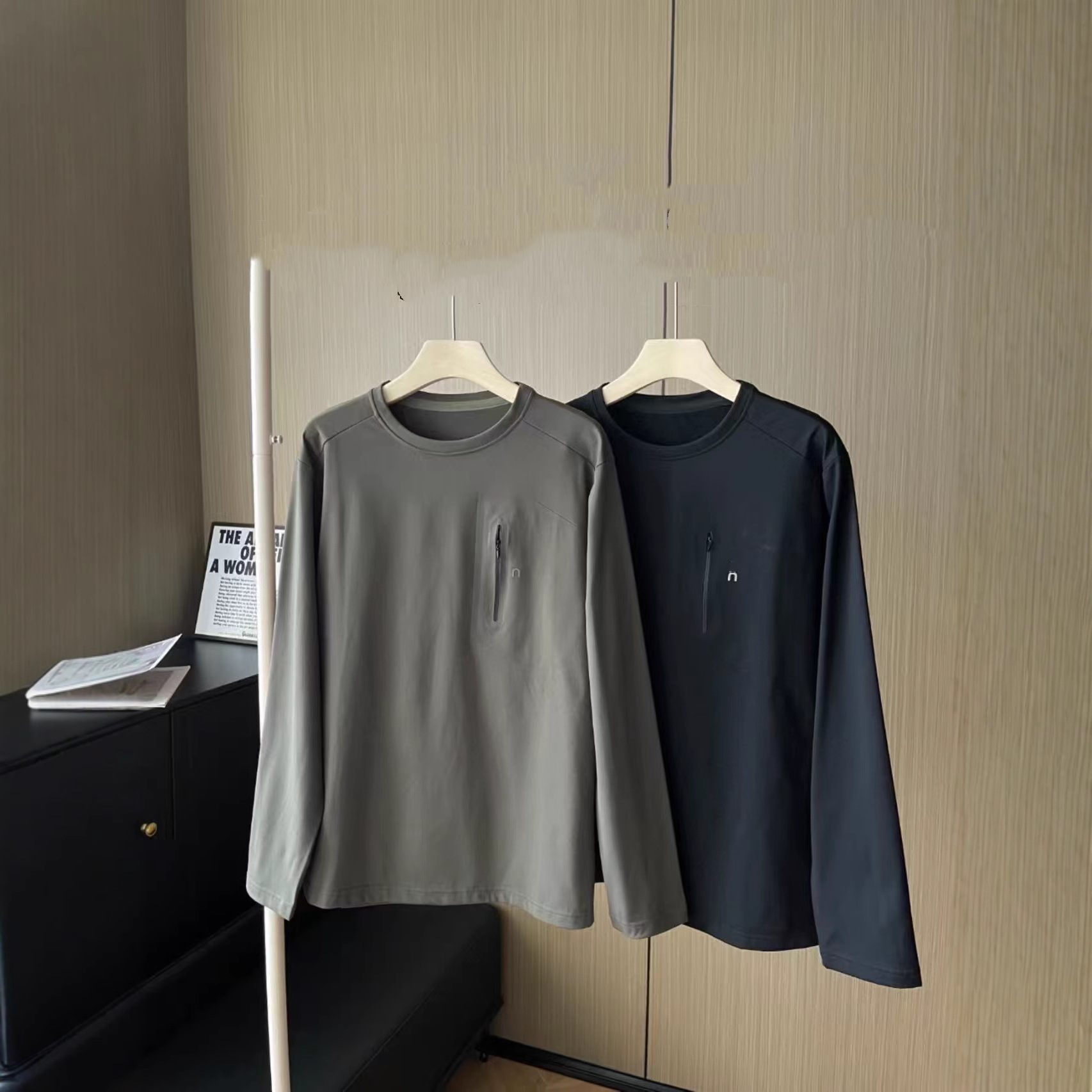 25冬季新款男士圆领户外运动长袖T恤磨毛保暖休闲宽松上衣 1029u1