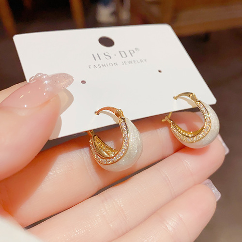Japanese and Korean retro elegant fashion micro-embedded oil drop earrings high-end sweet and fresh temperament high-end versatile earrings
