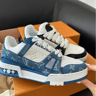 �H���¿�߰汾ȫ�װ��b��Ů�r�аٴ��\��Ь͸�����e������H��Ь