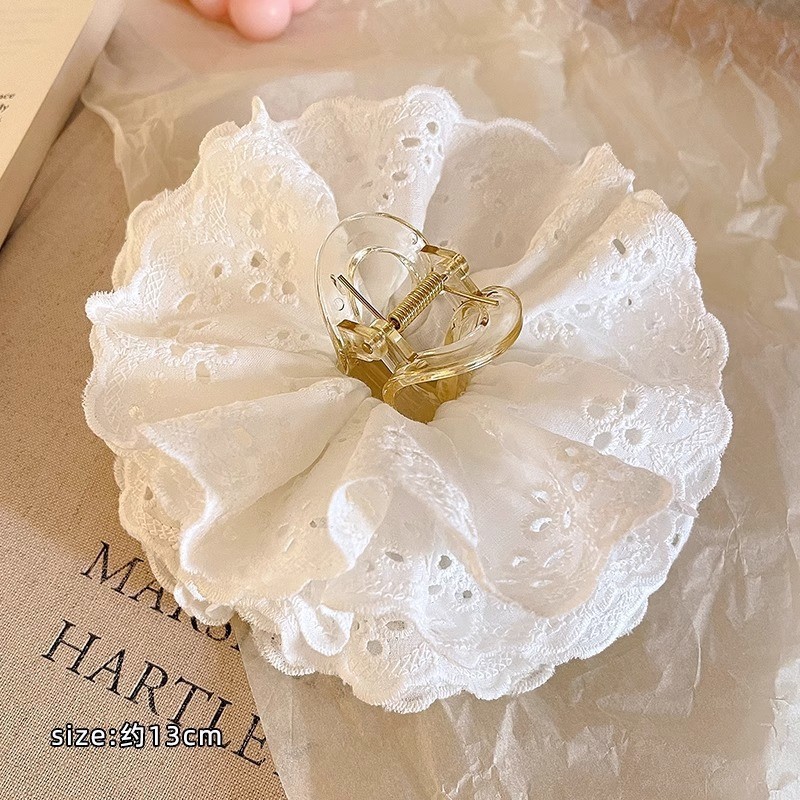 White crab pin, floral print, lace dress