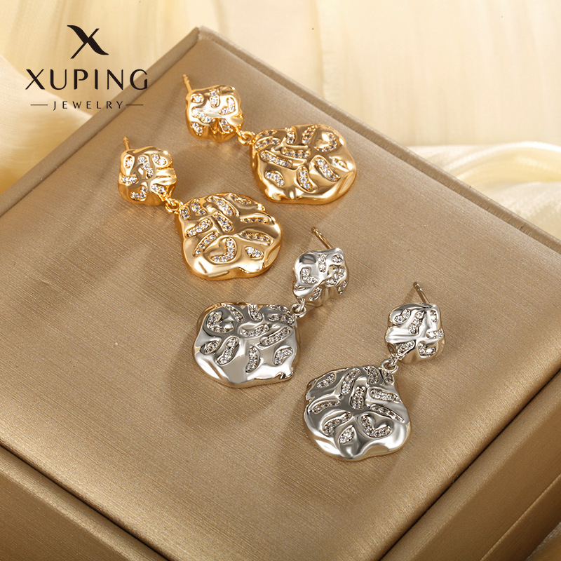 Xuping joyería Amazon nueva moda irregular plegado pendientes de orejas de mujer sensación de alto nivel pendientes simples pendientes de orejas mujeres