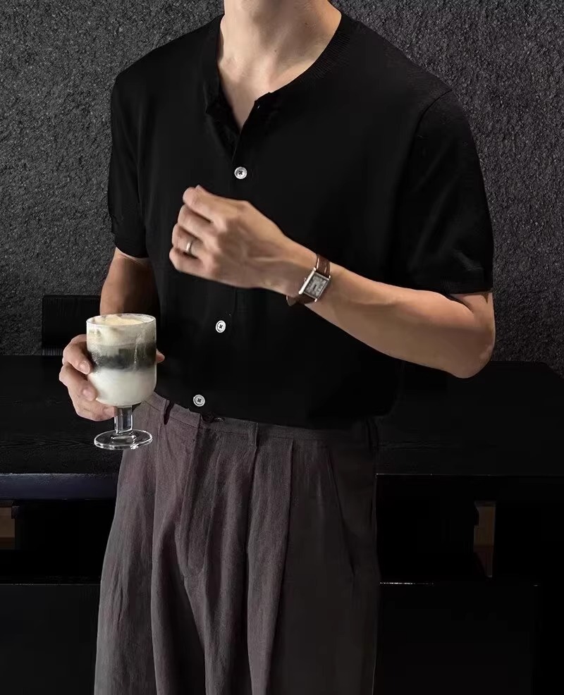 검은색