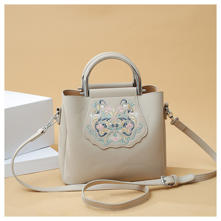 Minimalist Chinese Style Tote Bag Large Capacity Embroidered_voghion.com