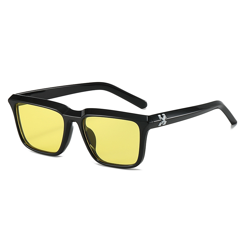 Modieuze dames zonnebril met groot vierkant montuur luxe look_voghion.com