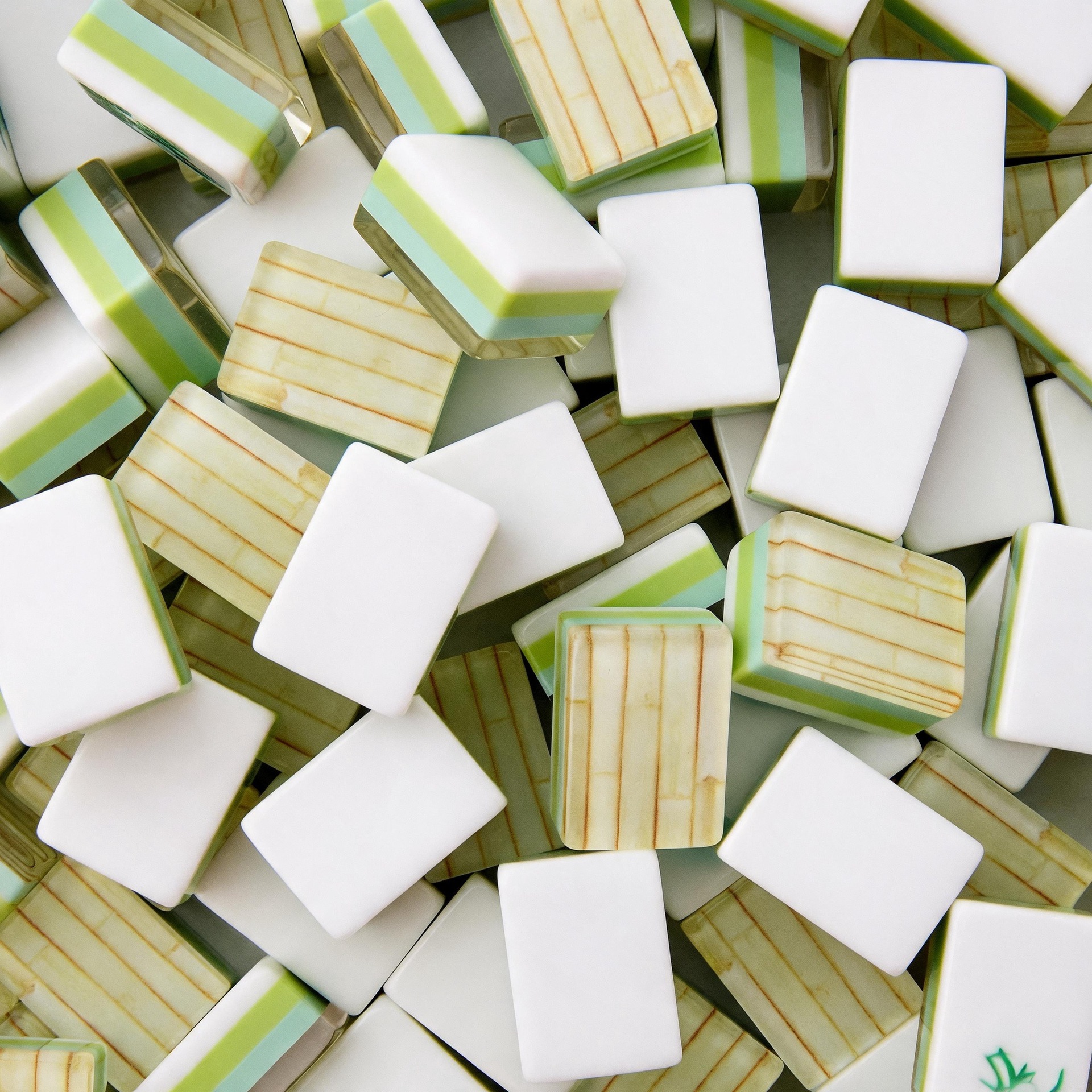 Customized Bamboo Pattern Acrylic American Mahjong Tiles - High-end Crystal Mahjong Set for Home Use and Gift Giving