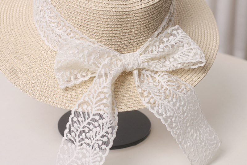 Straw Hat Women's Bow Lace Flat-top Cap Summer Travel Beach Hat display picture 1